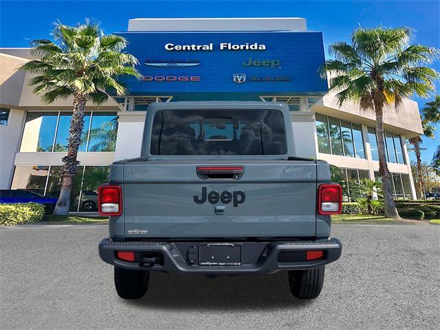 new 2025 Jeep Gladiator car, priced at $40,174