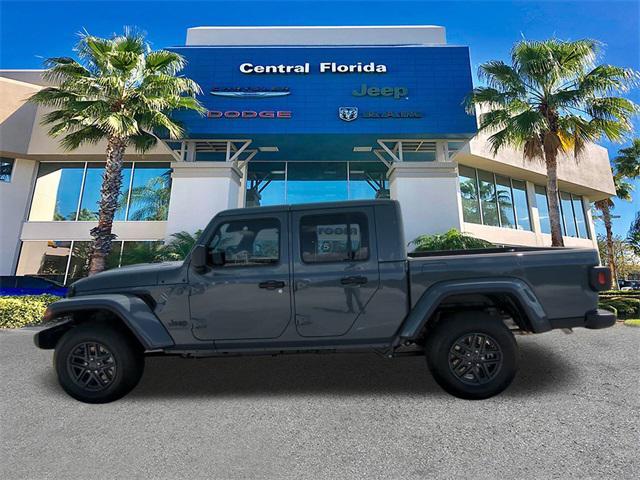 new 2025 Jeep Gladiator car, priced at $40,174