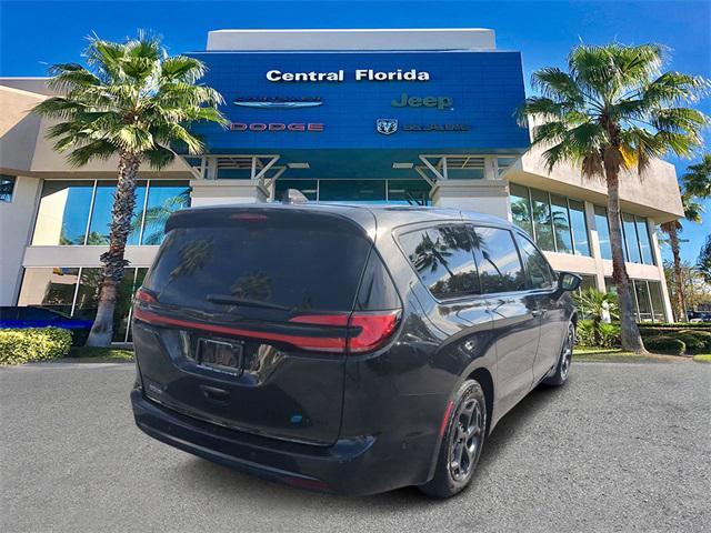 used 2022 Chrysler Pacifica Hybrid car, priced at $25,999