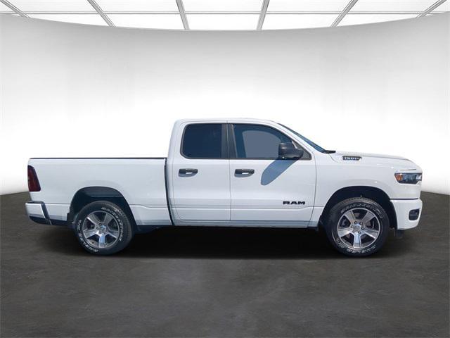 new 2025 Ram 1500 car, priced at $39,727