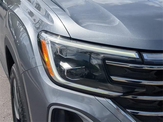 used 2024 Volkswagen Atlas car, priced at $32,999
