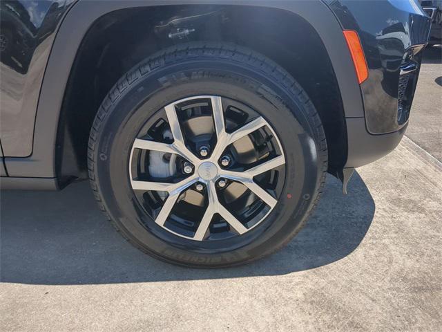 new 2024 Jeep Grand Cherokee car, priced at $34,517