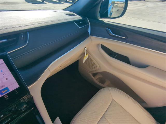 new 2025 Jeep Grand Cherokee L car, priced at $46,048