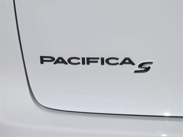 new 2024 Chrysler Pacifica car, priced at $33,742