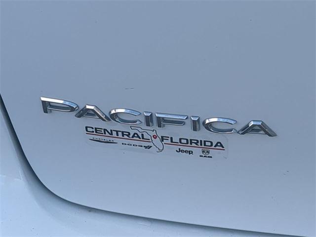 used 2022 Chrysler Pacifica car, priced at $18,999