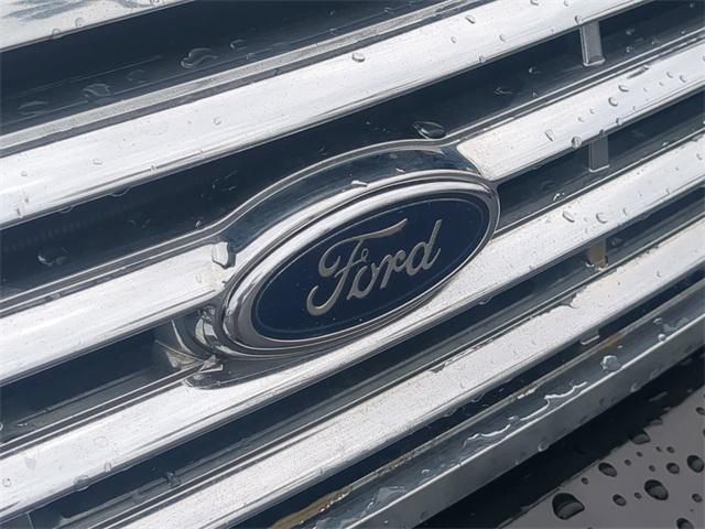 used 2009 Ford Crown Victoria car, priced at $7,999