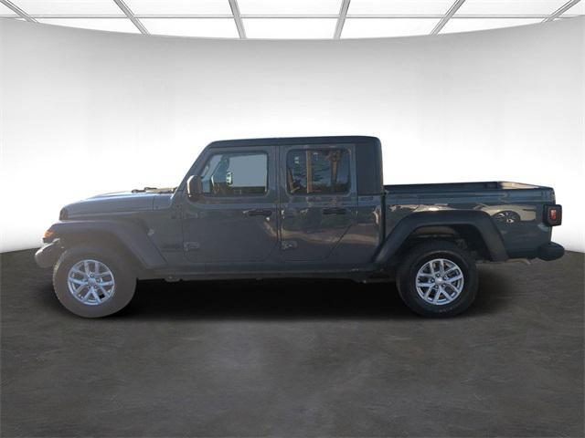 used 2023 Jeep Gladiator car, priced at $26,499