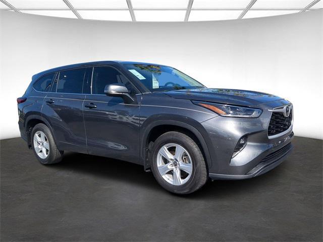 used 2021 Toyota Highlander car, priced at $26,499