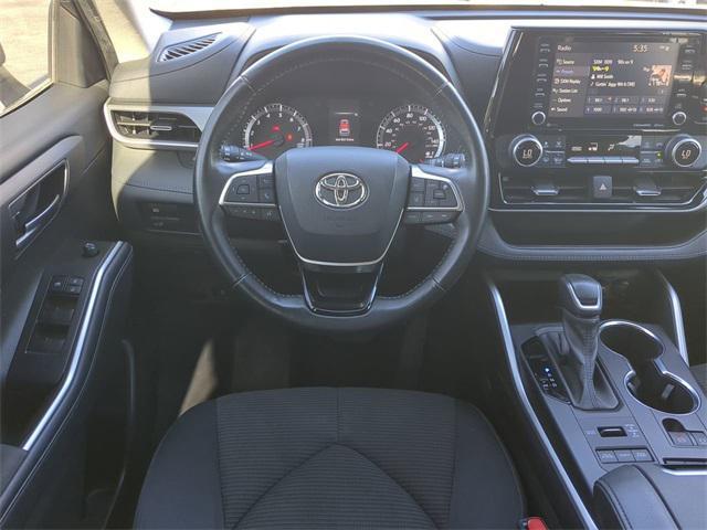 used 2021 Toyota Highlander car, priced at $29,498