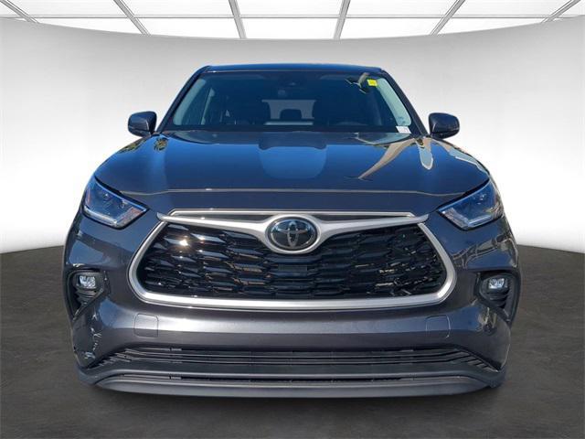 used 2021 Toyota Highlander car, priced at $29,498