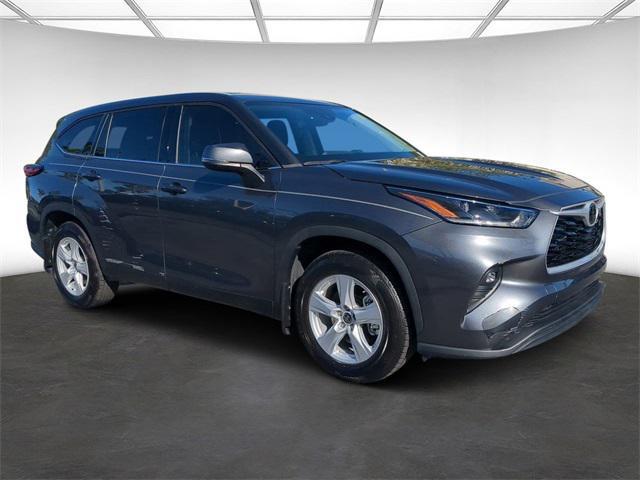 used 2021 Toyota Highlander car, priced at $29,498