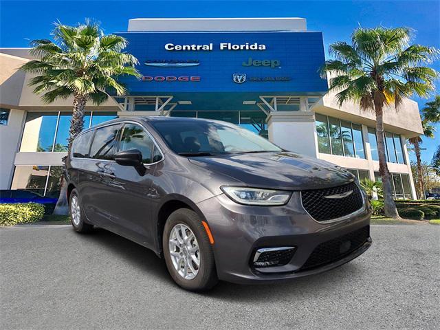 used 2023 Chrysler Pacifica car, priced at $22,749