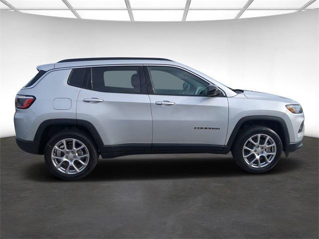 new 2024 Jeep Compass car, priced at $31,381