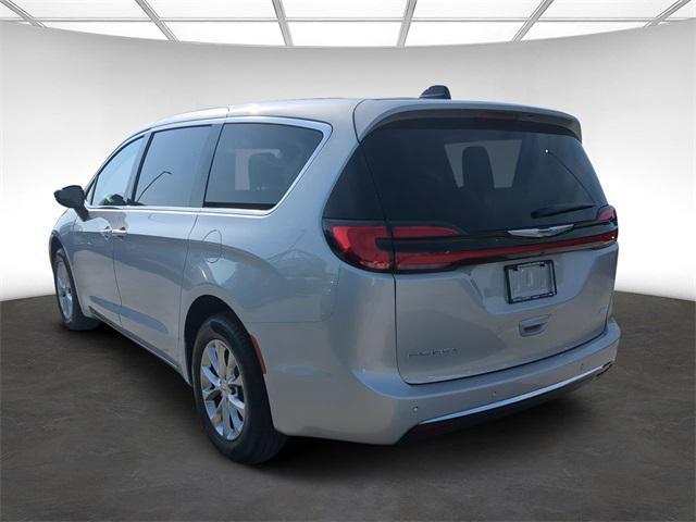 new 2024 Chrysler Pacifica car, priced at $37,943