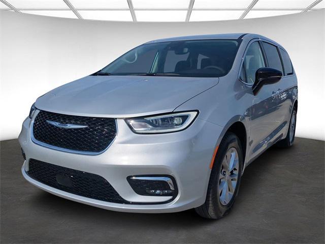 new 2024 Chrysler Pacifica car, priced at $37,943