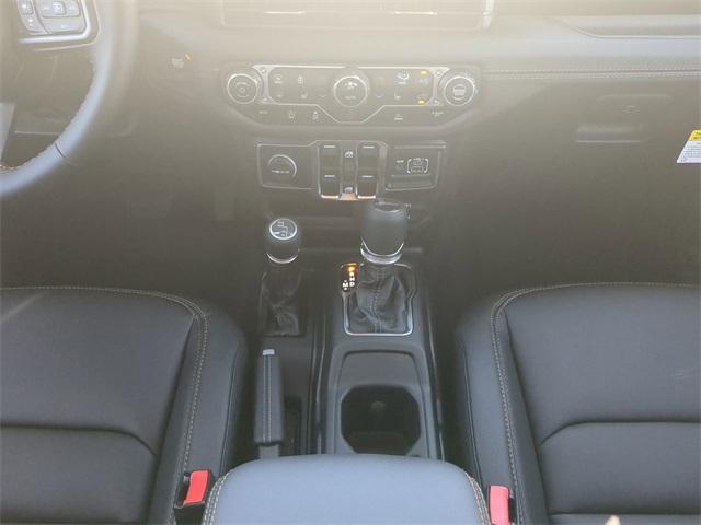 new 2025 Jeep Gladiator car, priced at $42,002