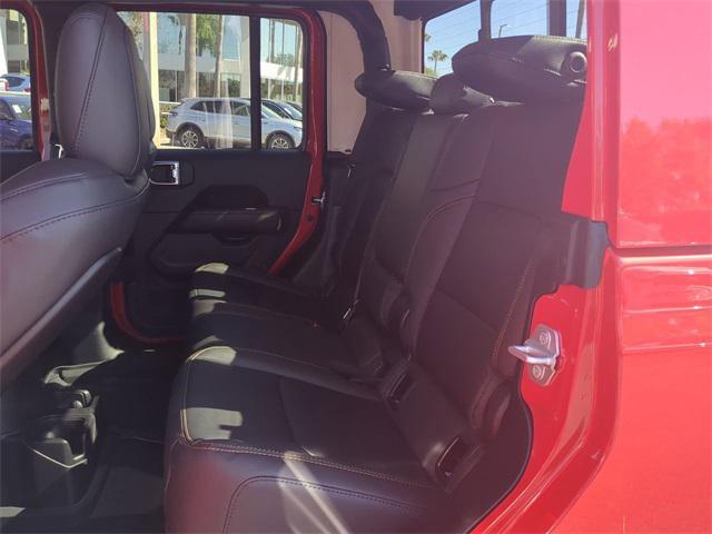 new 2025 Jeep Gladiator car, priced at $42,002