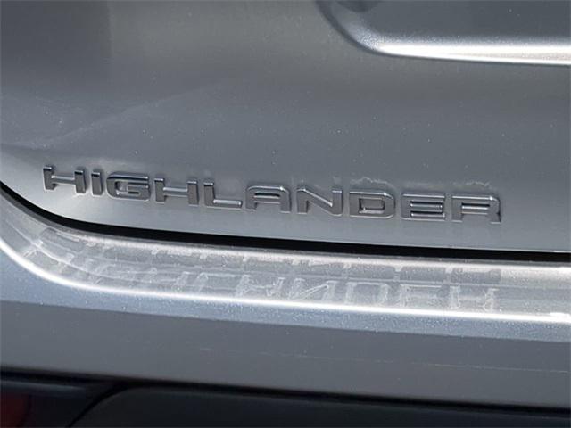used 2020 Toyota Highlander car, priced at $24,999