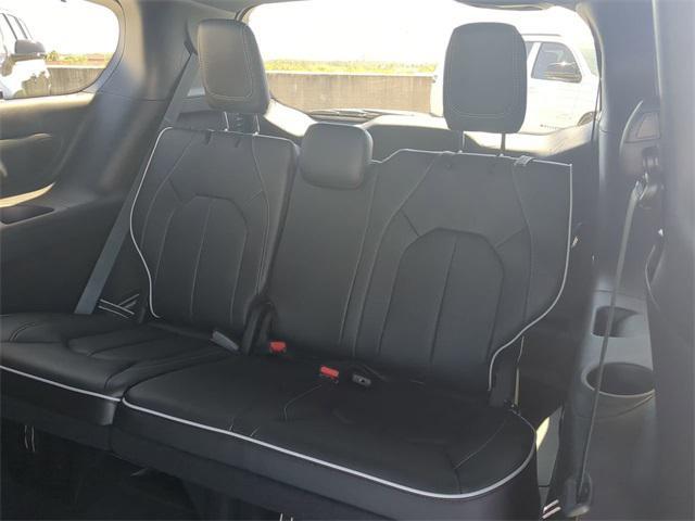 new 2025 Chrysler Pacifica car, priced at $47,484