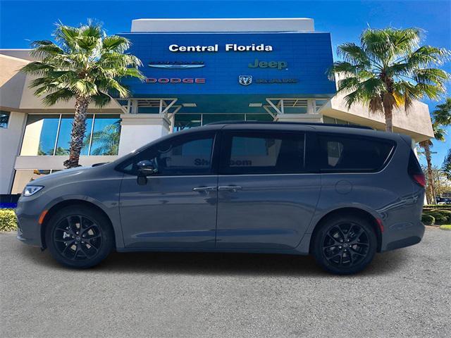new 2025 Chrysler Pacifica car, priced at $47,484