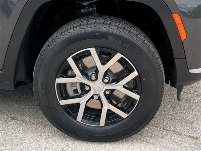 new 2025 Jeep Grand Cherokee L car, priced at $45,225