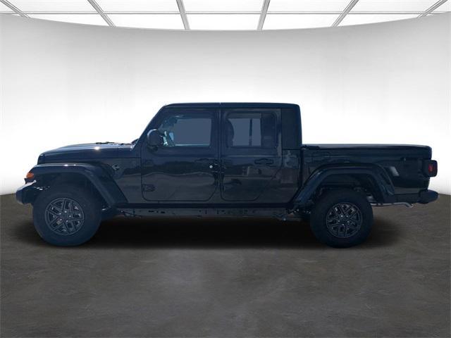 new 2024 Jeep Gladiator car, priced at $46,570