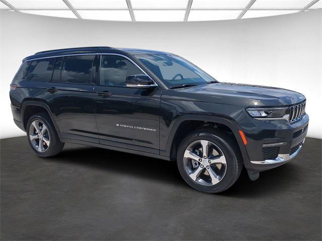 new 2024 Jeep Grand Cherokee L car, priced at $39,521