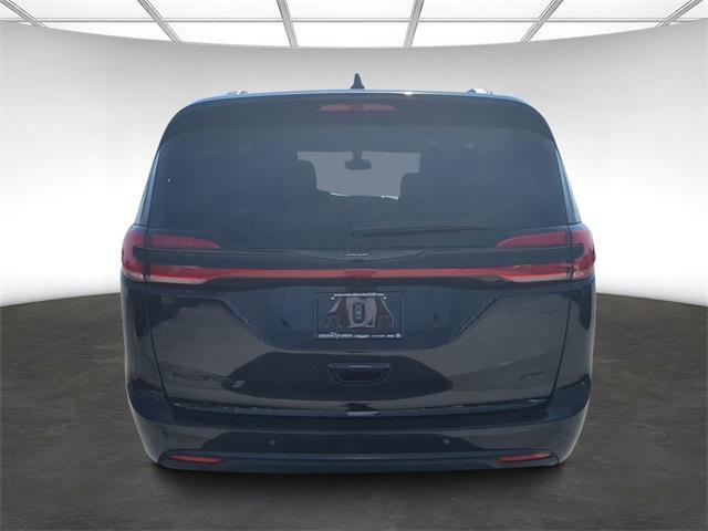 new 2024 Chrysler Pacifica car, priced at $41,077