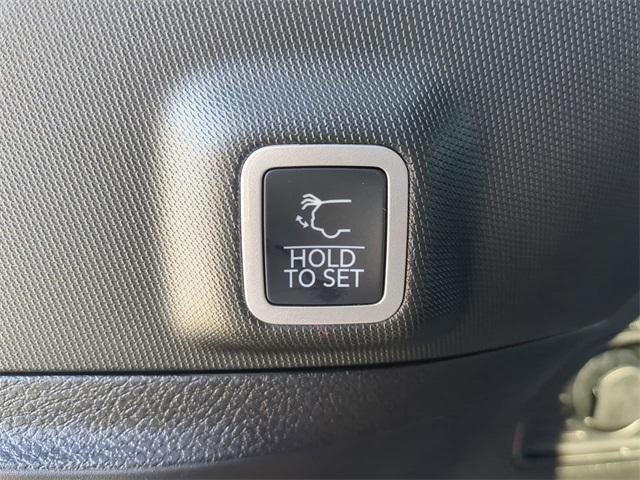 new 2025 Jeep Grand Cherokee car, priced at $36,962