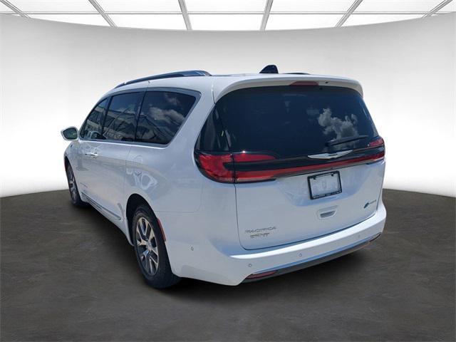 new 2024 Chrysler Pacifica car, priced at $44,636