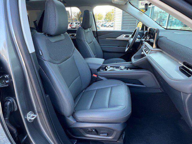 new 2025 Ford Explorer car, priced at $49,470