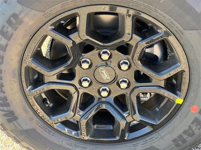 new 2025 Ford F-150 car, priced at $54,052