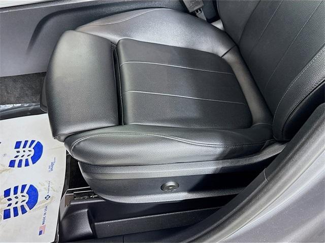 used 2020 Mercedes-Benz GLB 250 car, priced at $29,990