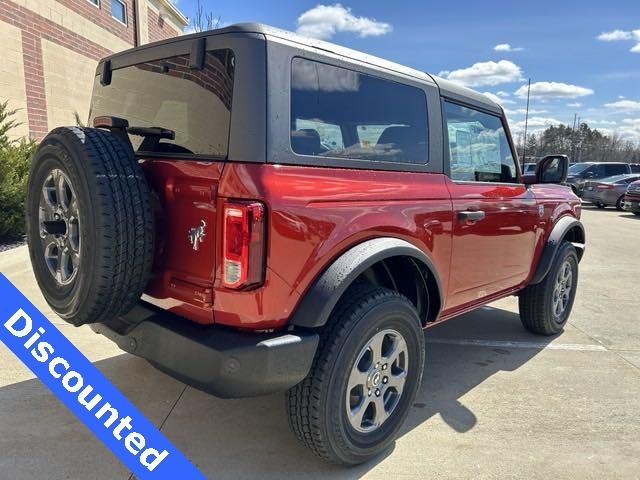 new 2024 Ford Bronco car, priced at $43,008