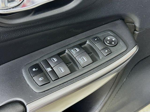 used 2021 Jeep Cherokee car, priced at $17,211