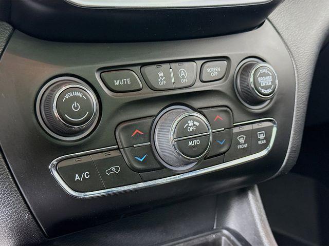 used 2021 Jeep Cherokee car, priced at $17,211