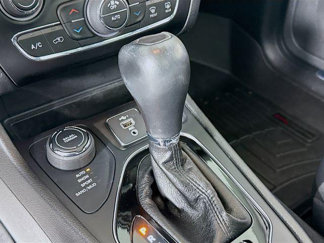 used 2021 Jeep Cherokee car, priced at $17,211