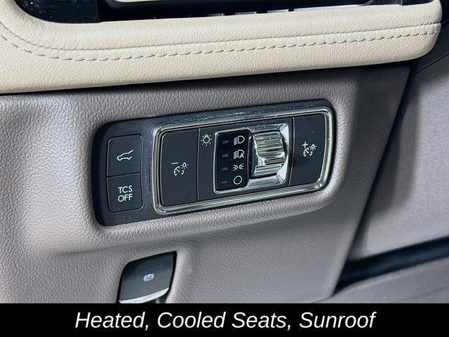 used 2022 Lincoln Nautilus car, priced at $34,900