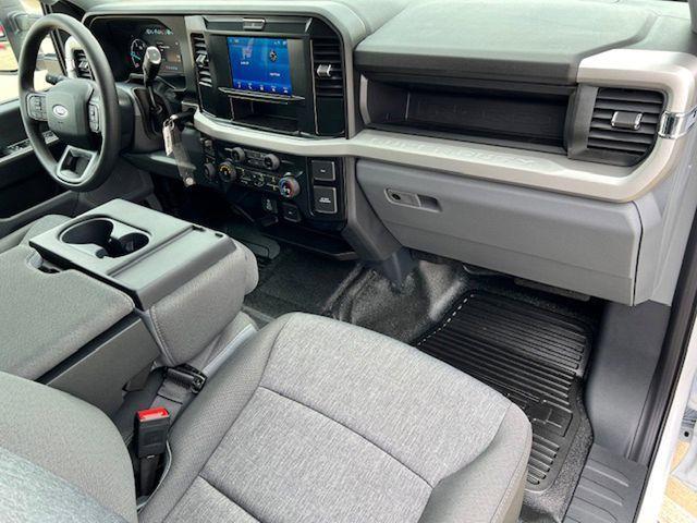 new 2025 Ford F-250 car, priced at $67,090