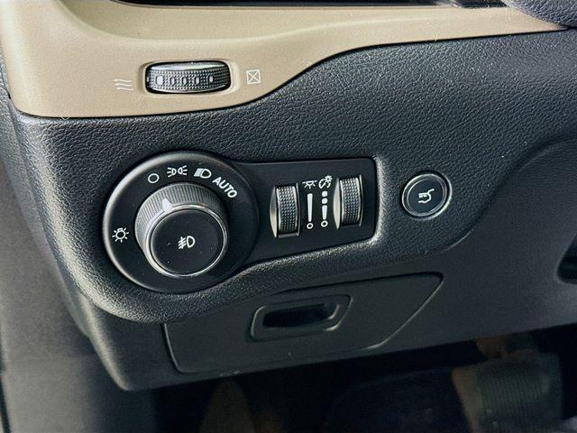 used 2014 Jeep Cherokee car, priced at $12,800