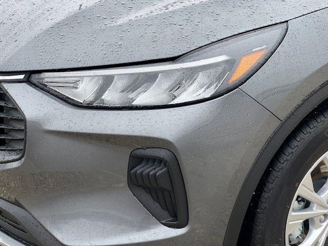 new 2025 Ford Escape car, priced at $30,856