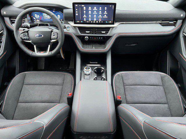 new 2025 Ford Explorer car, priced at $61,155