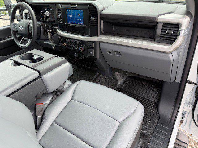 new 2025 Ford F-350 car, priced at $53,870