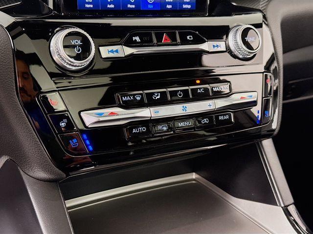 used 2023 Ford Explorer car