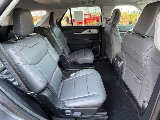 new 2025 Ford Explorer car, priced at $49,470