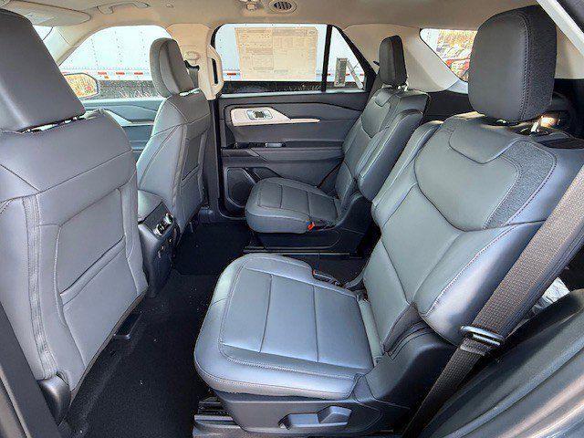 new 2025 Ford Explorer car, priced at $49,470