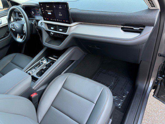 new 2025 Ford Explorer car, priced at $49,470