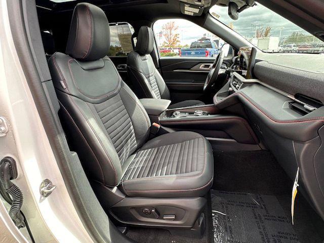 new 2025 Ford Explorer car, priced at $50,791