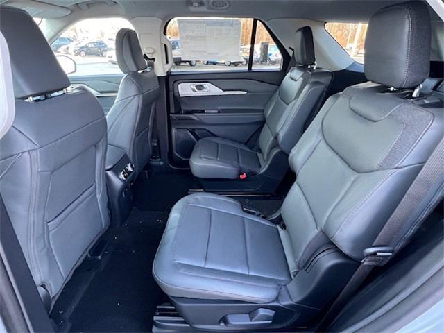 new 2025 Ford Explorer car, priced at $46,368