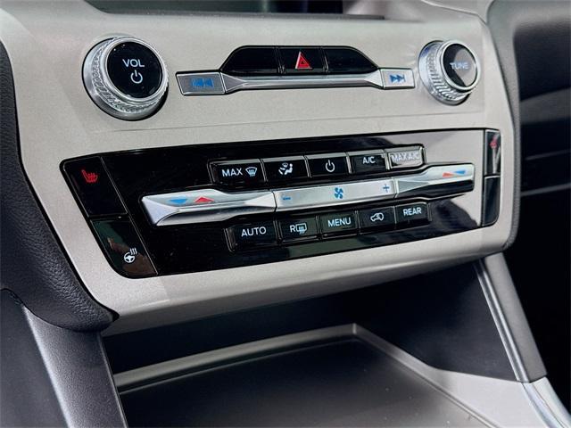 used 2023 Ford Explorer car